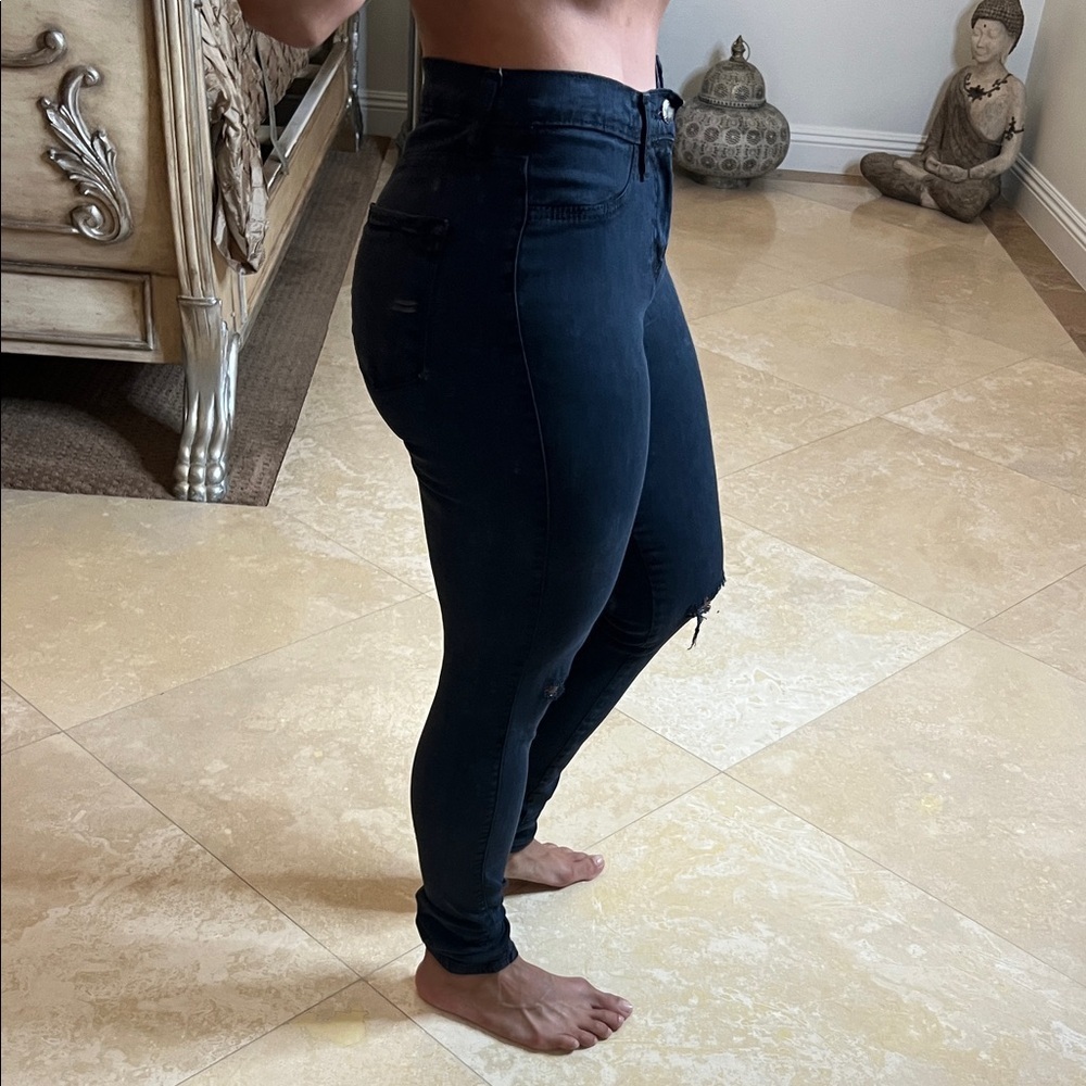 💕Washed Out Black Women’s Jeans💕 - Picture 2 of 5